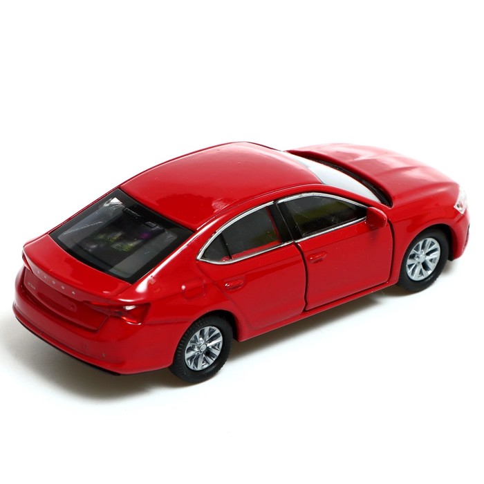 Модель машины Skoda Octavia IV, масштаб 1:38, МИКС 9906634